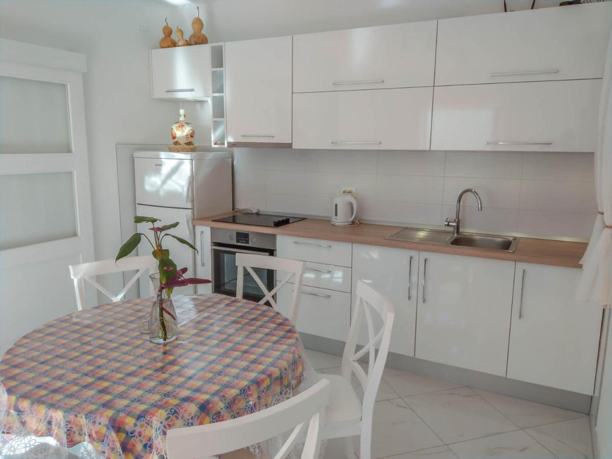 Apartman Riva K Podgora Exteriér fotografie